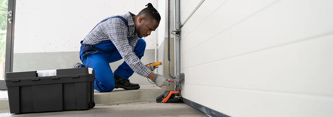 Repair Garage Door Not Closing But Light Flashing in Carpentersville, IL